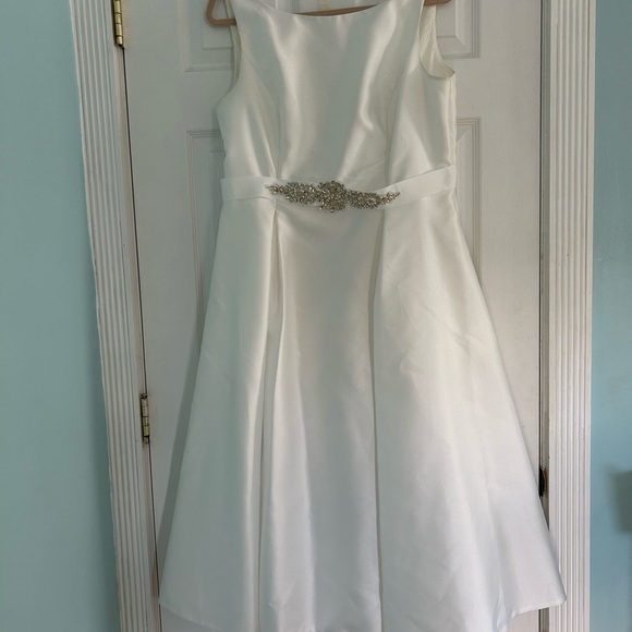 Adrianna Papell Dresses & Skirts - Adrianna Papell Mikado Silk Dress with Embellished Belt